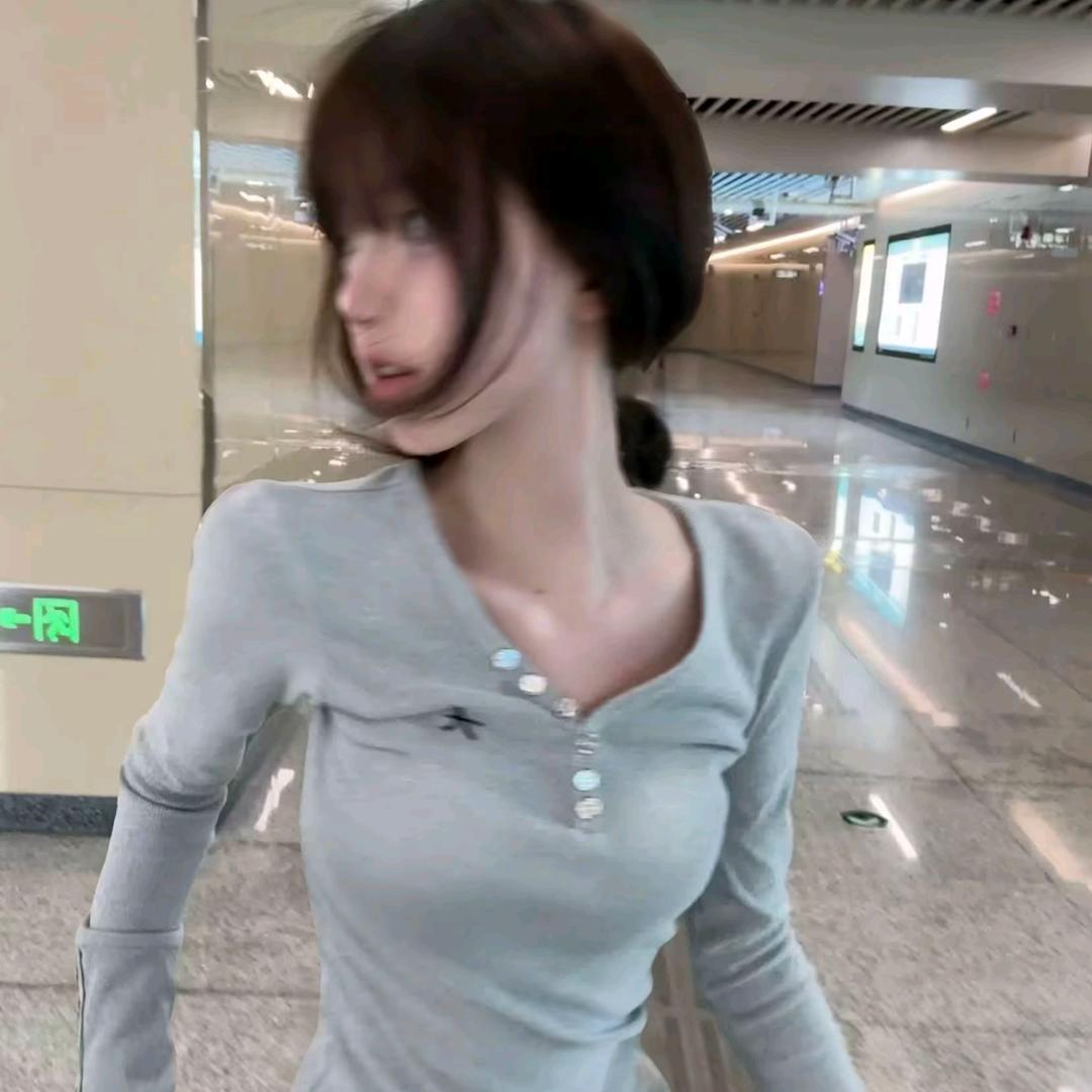 爱追剧的顾总头像