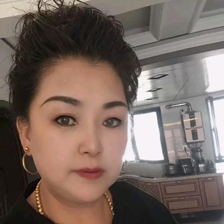 东北大姨呦呦姥姥