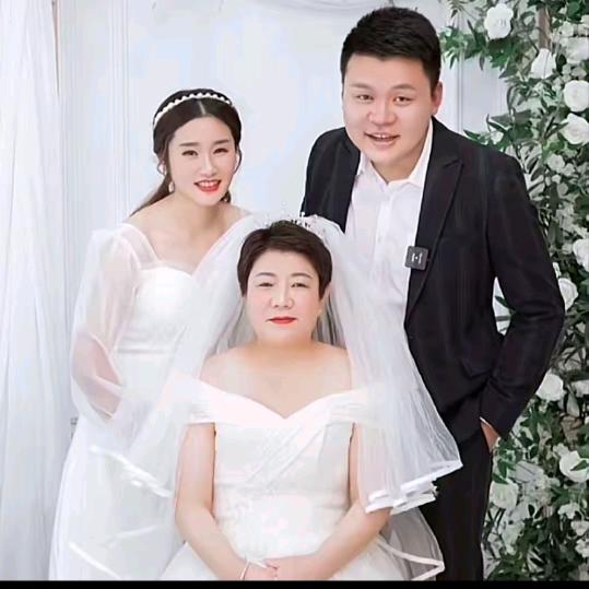 川味小夫妻（严选小卖部）