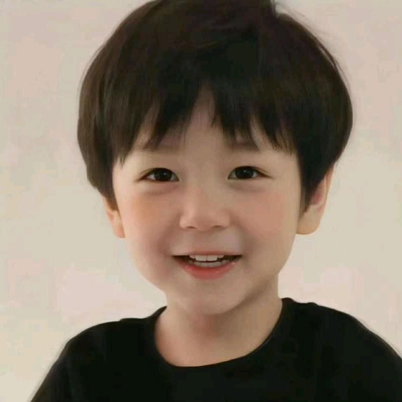 小伟唱歌不跑调