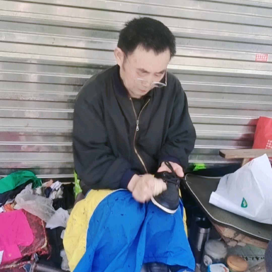 太和县修鞋师傅