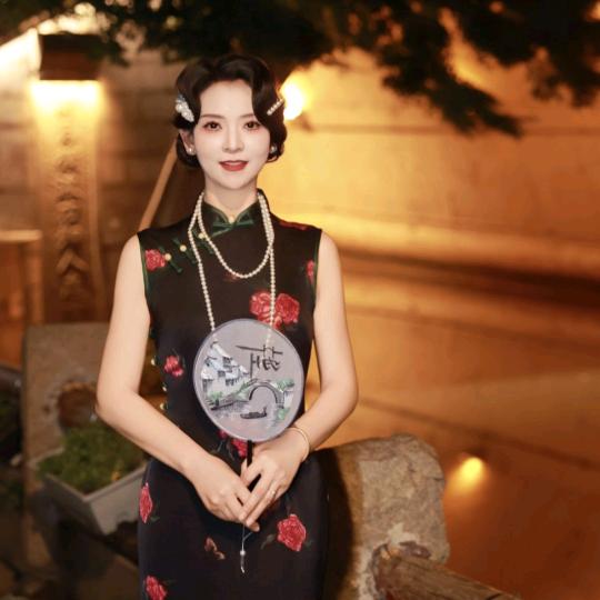云裳丝语新中式旗袍店官方号