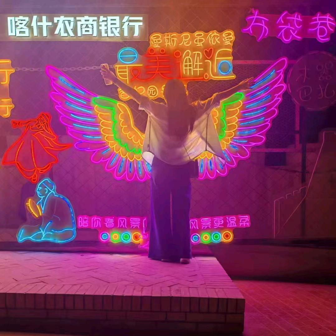 曹钱看👀盼盼