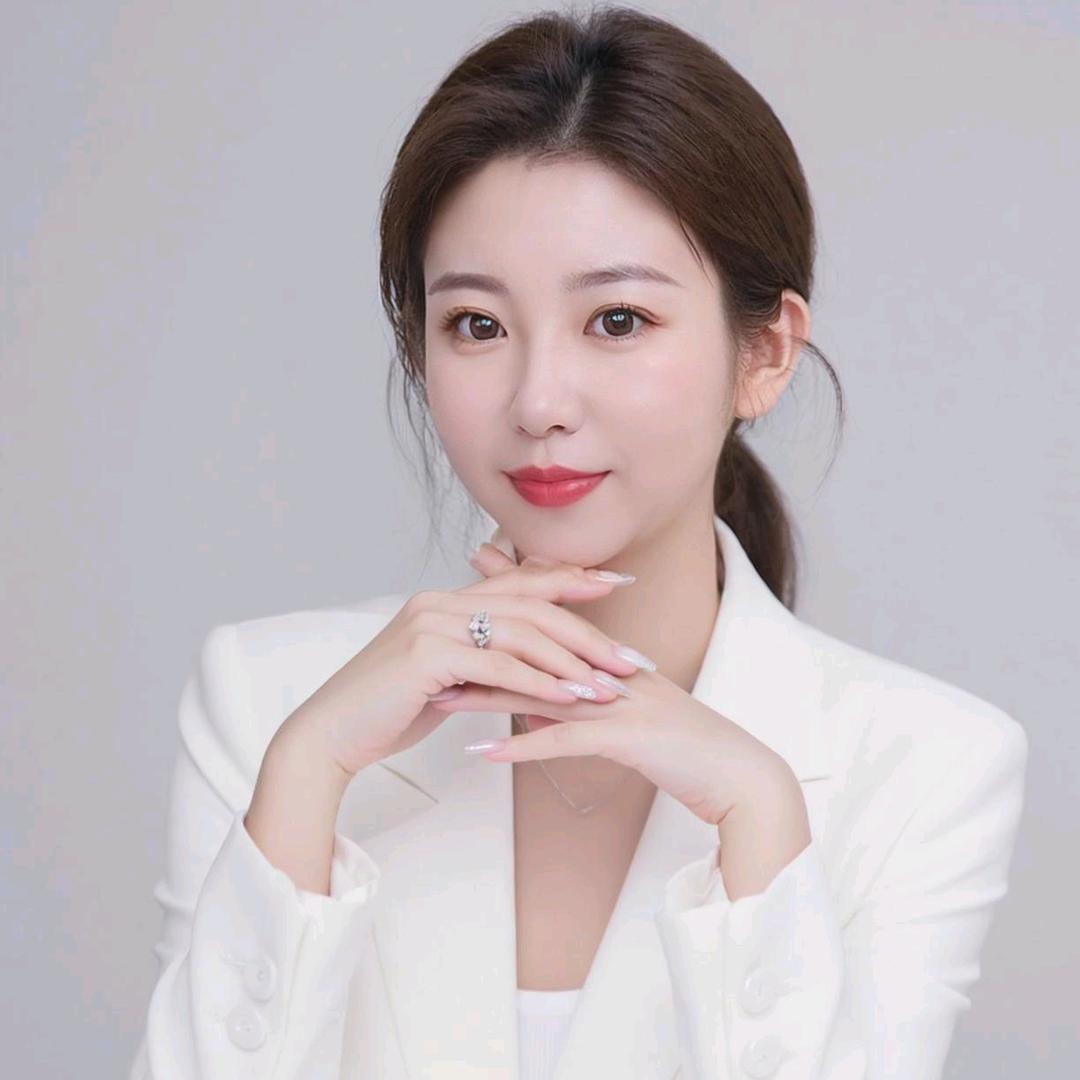 玉颗珊珊下月轮