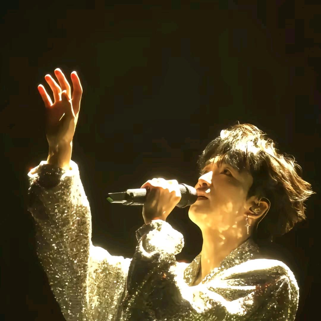 拉丝蟹黄虾堡.（见过黄子版）