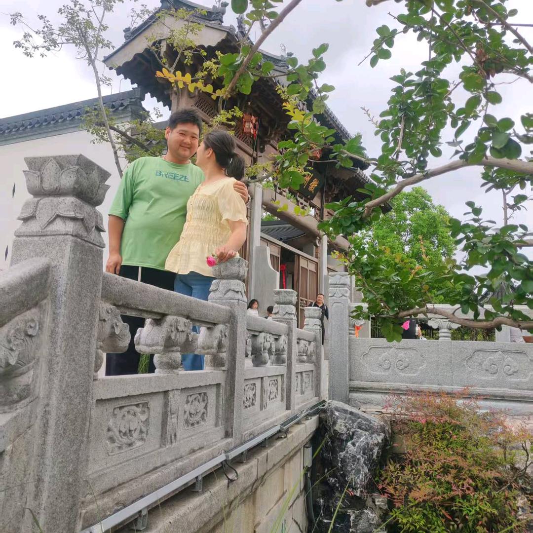 贴砖小夫妻