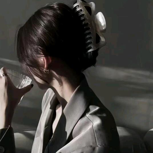 用户1696344161285