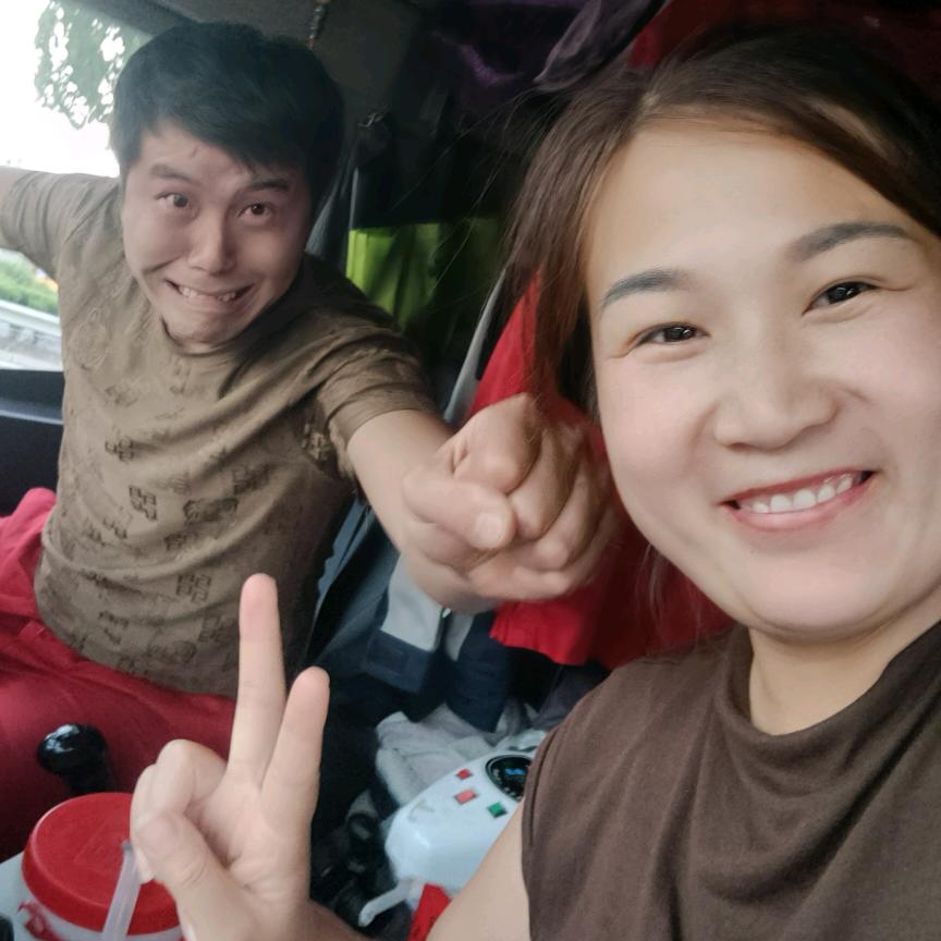 女押运员徐押撕