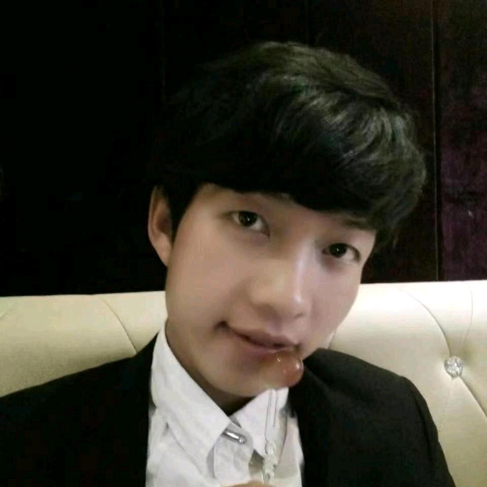 Kiss℃倚窗思伊容