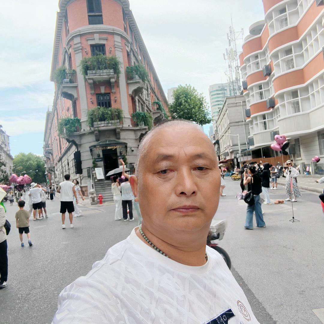 老师傅猛火炒饭