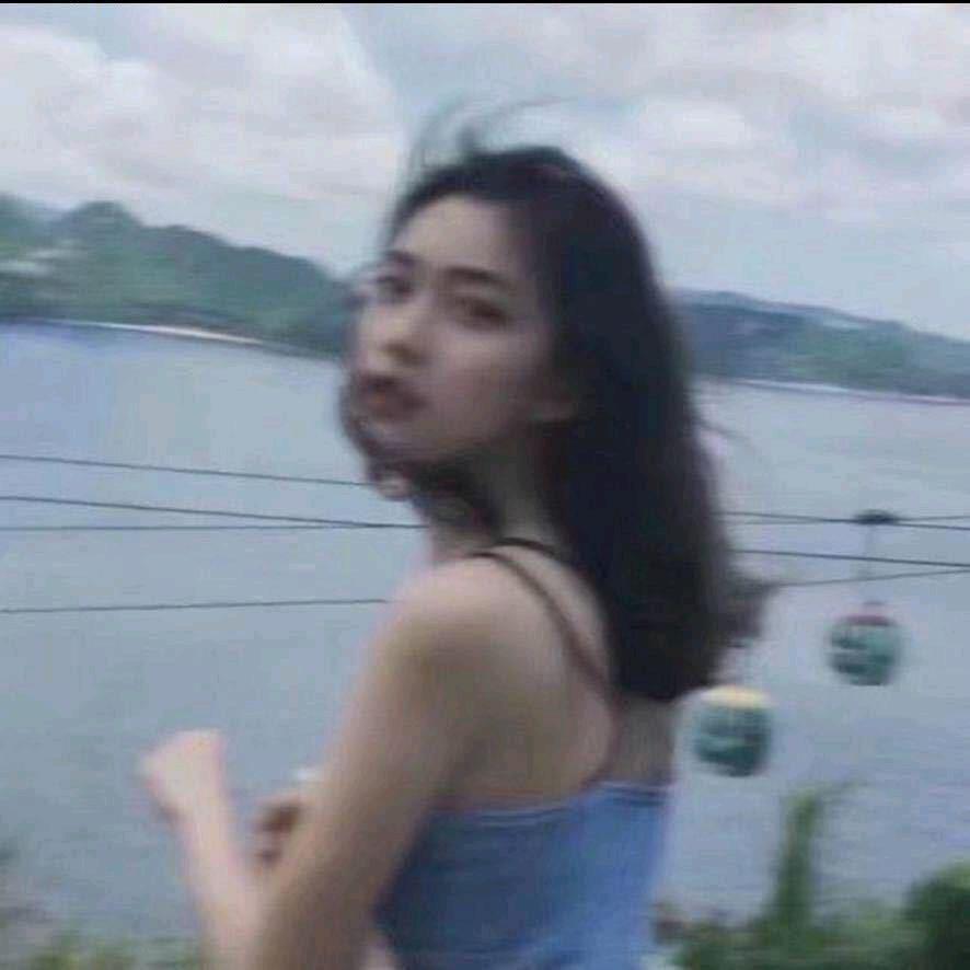 就叫三妹.