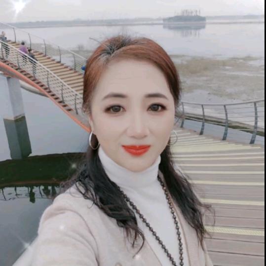 幸福的小女人(拒绝所有人找本人聊天)