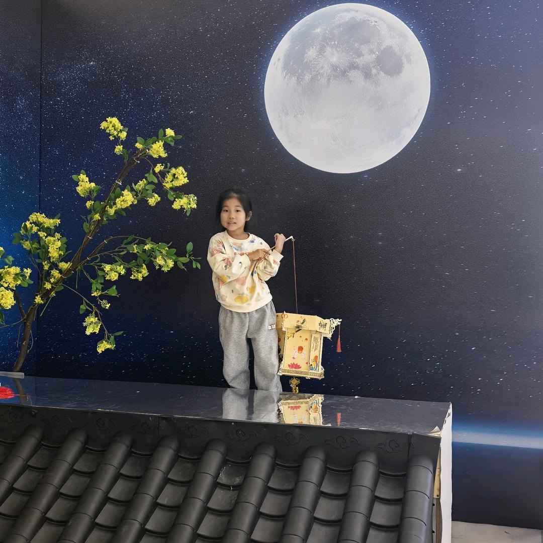 阿秋有点忙