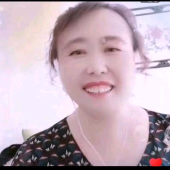 思思姐🎤18：38开播