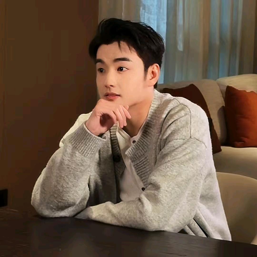 闫晓.东曦¹⁸¹⁸