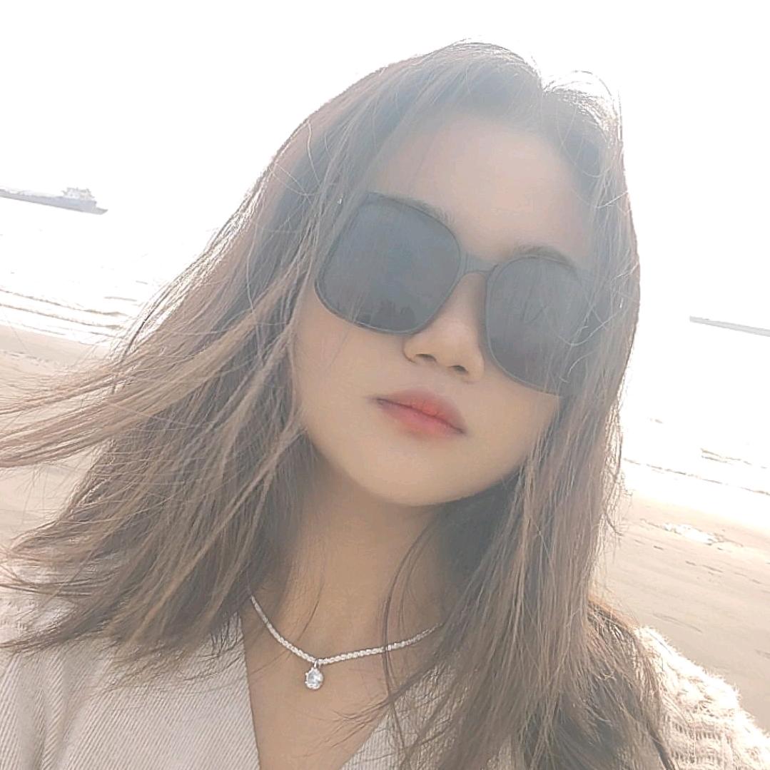 @柠.檬 H᭨ᮩuangഒᩚ࿐