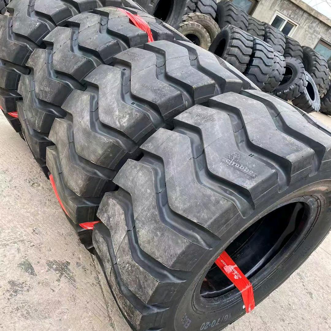 新旧工程轮胎