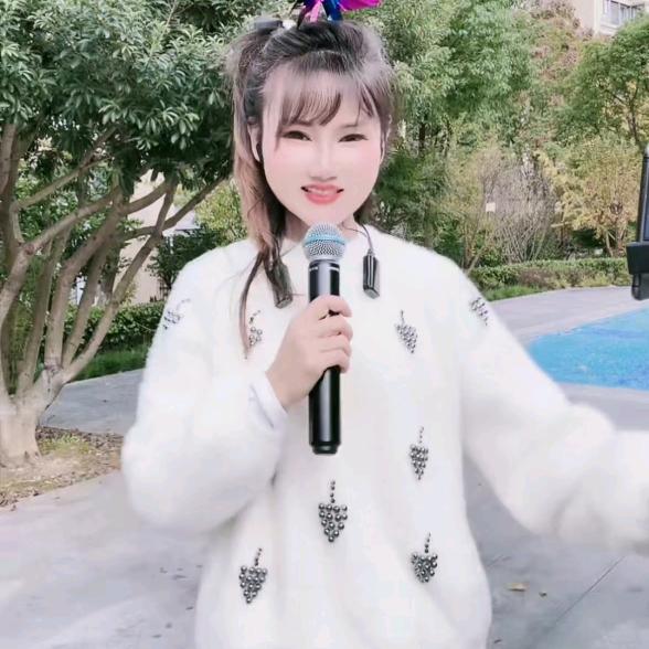 🍏小茉莉（嘴不甜）