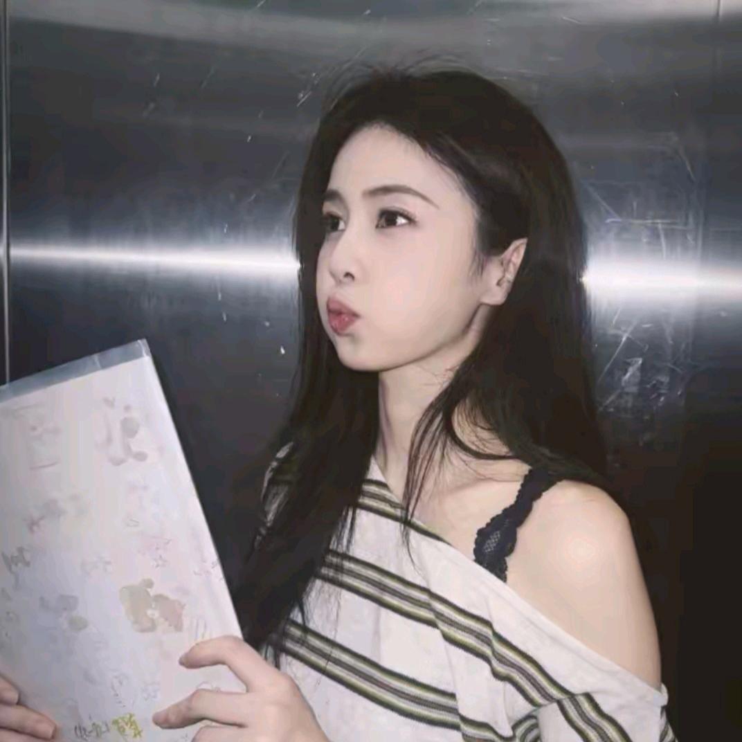 悸妍鹿.