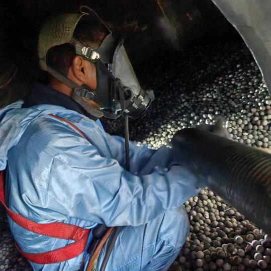 AAA全园园全国各地催化剂装卸作业