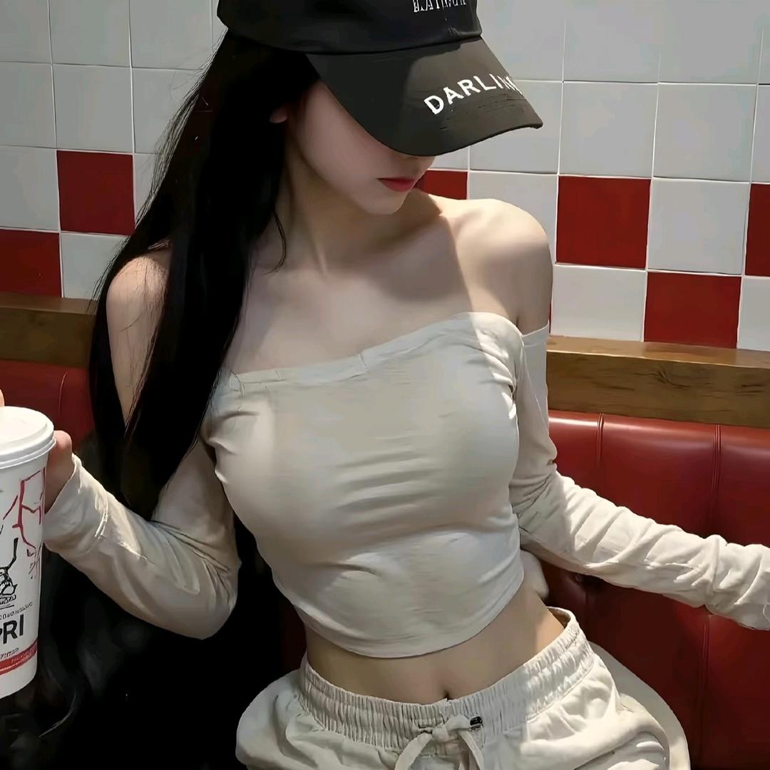༒