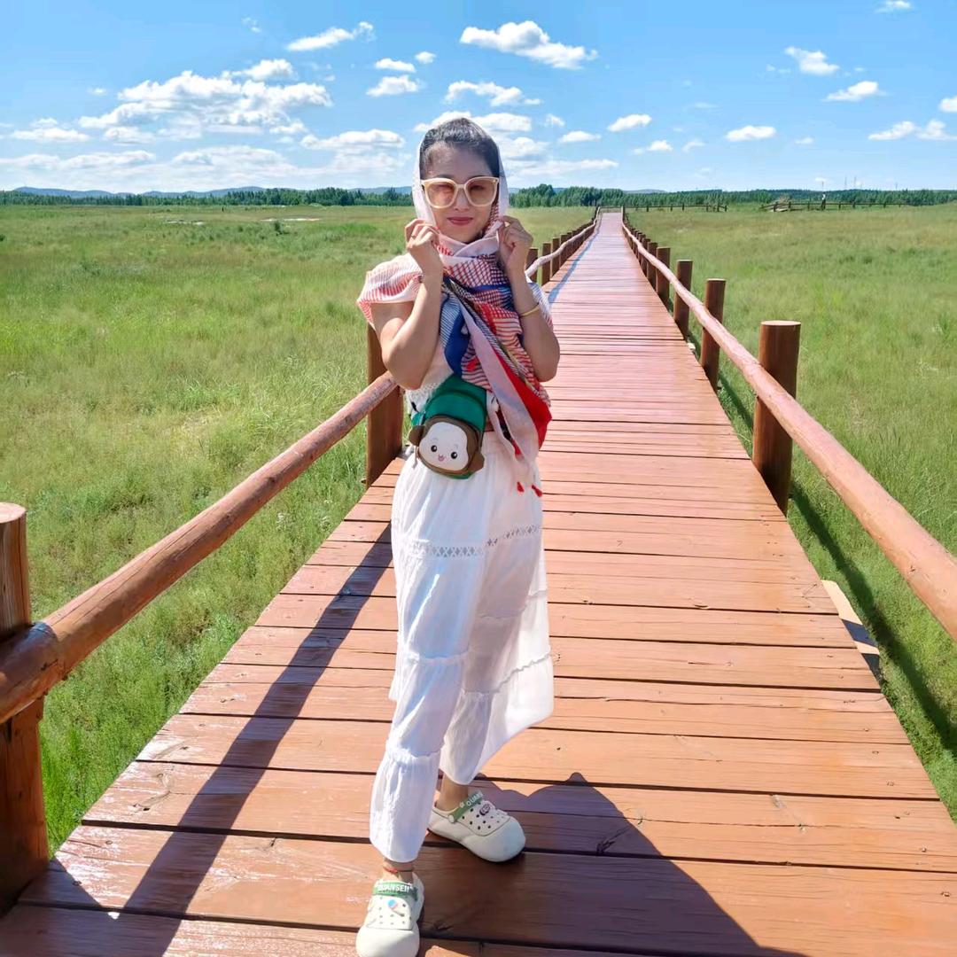 房多多房产中介--小张