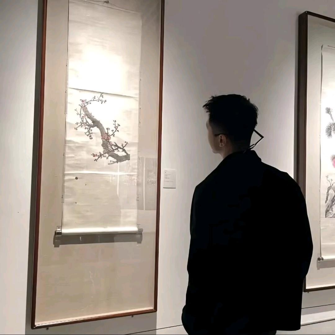 秦爱德