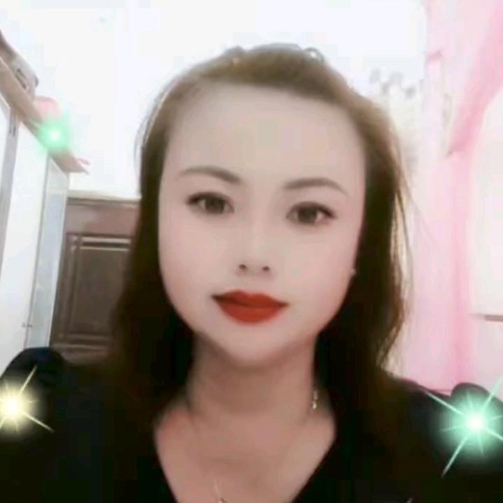 小美做手工花🌹