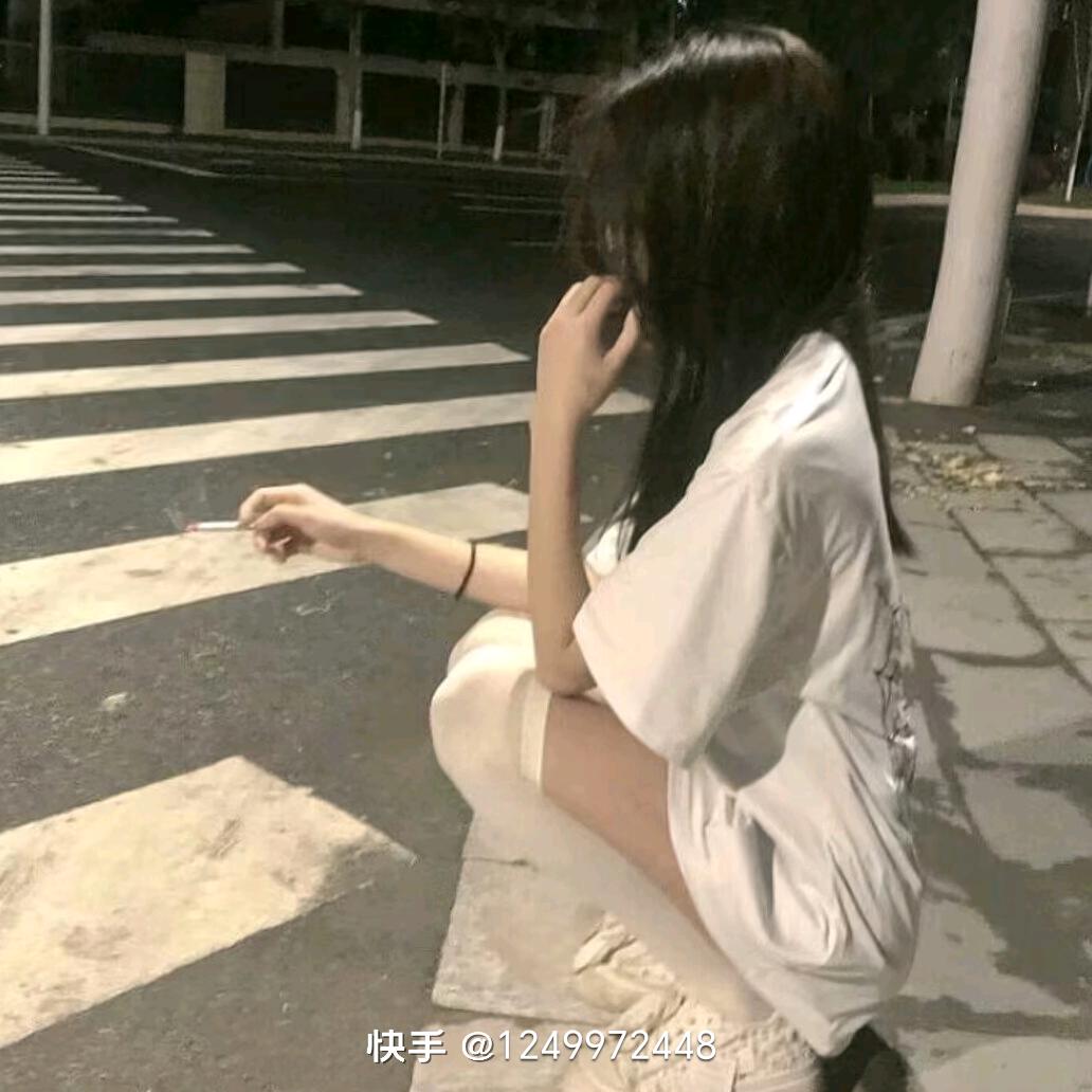 依依女