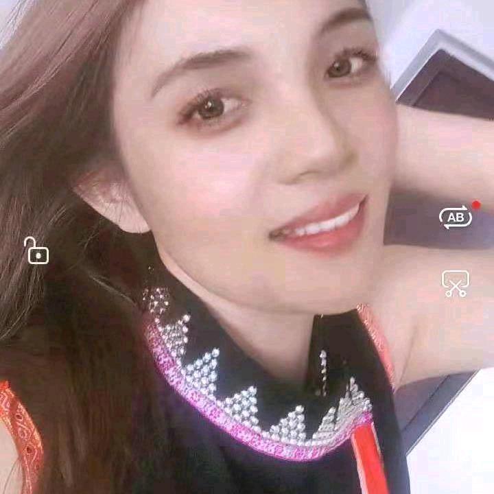 花腰小鱼儿