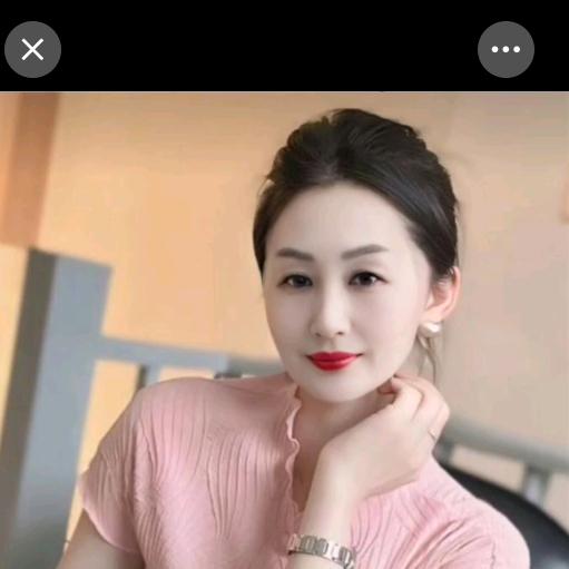 洛茜.
