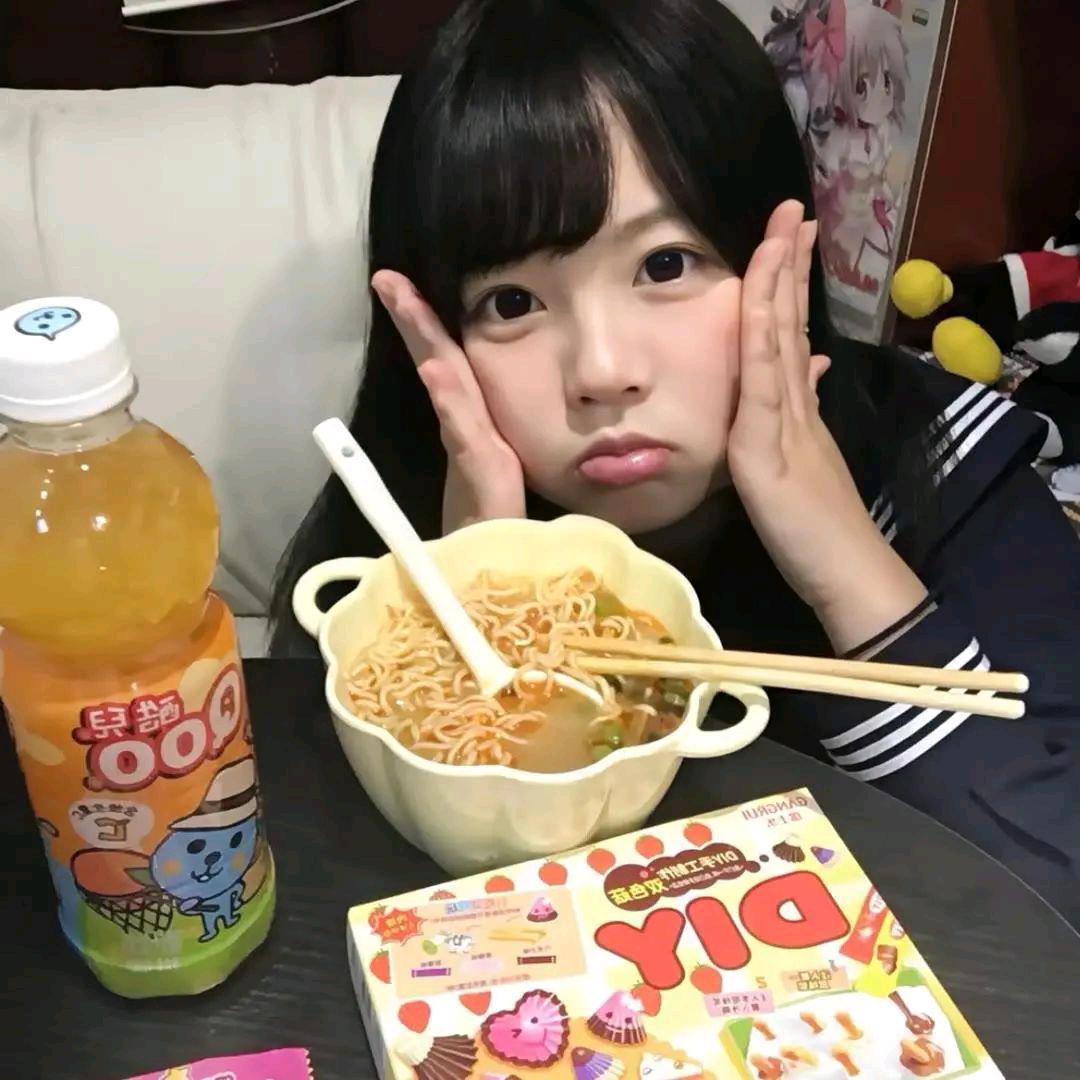 宥宥^