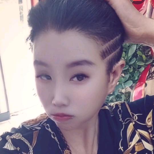 晓燕 😂᭄