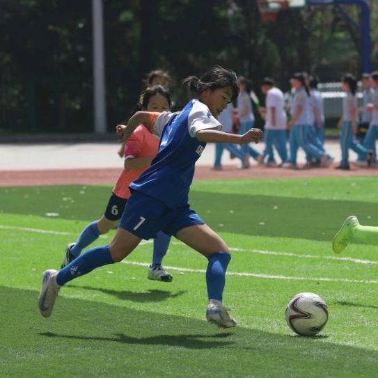 踢足球滴小仙女