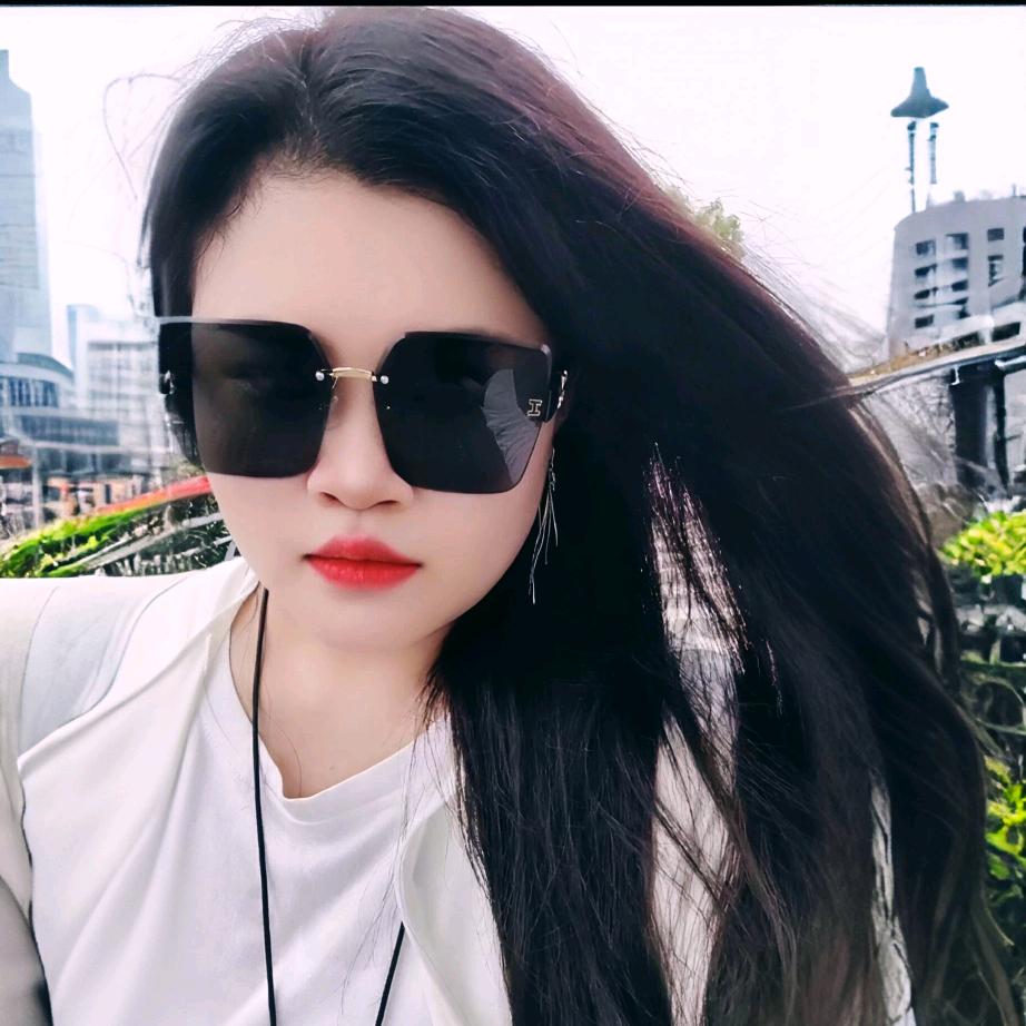 李悟（飒女性）