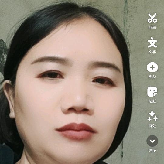 小草🌿爱搞笑视频