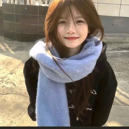 呆小布爱吃香菜