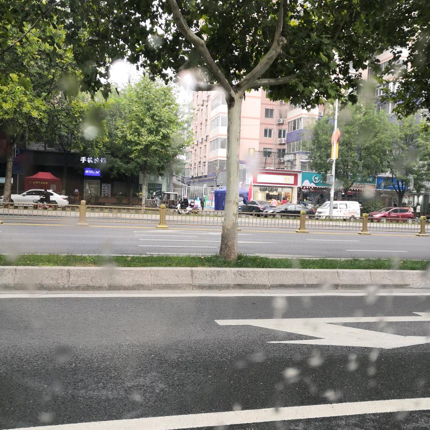 与世无争。