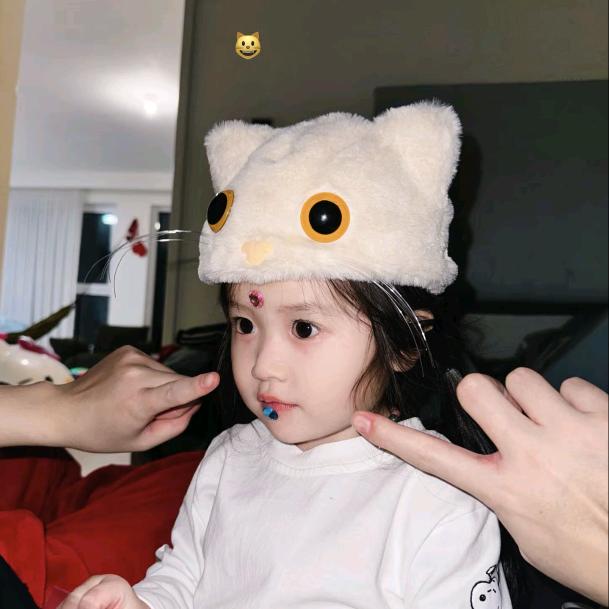 ^_−☆