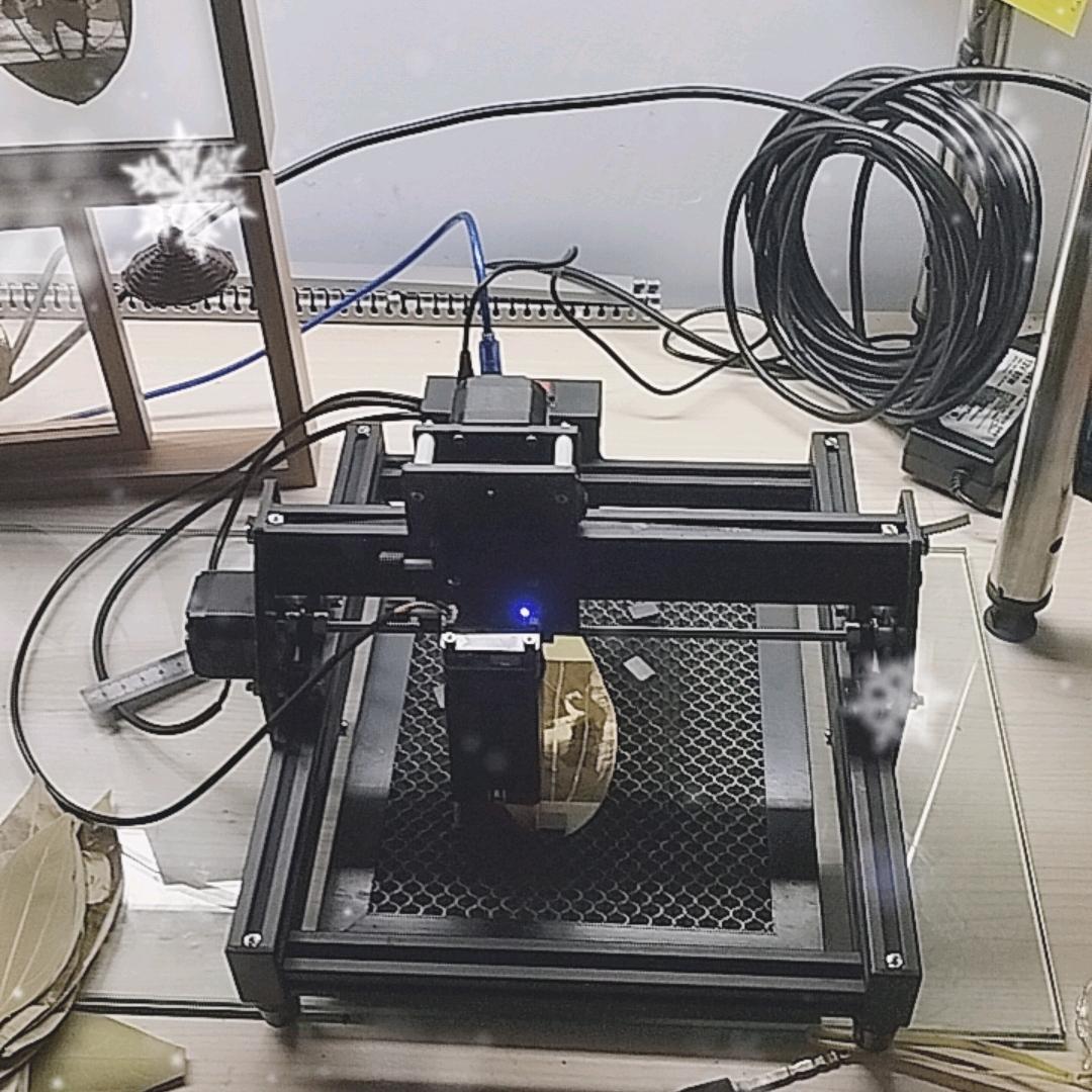 玻璃锤子画树叶雕刻机
