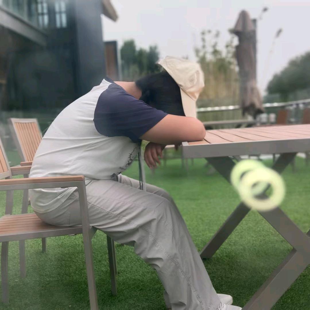 ♡莓烦恼(•‿•)