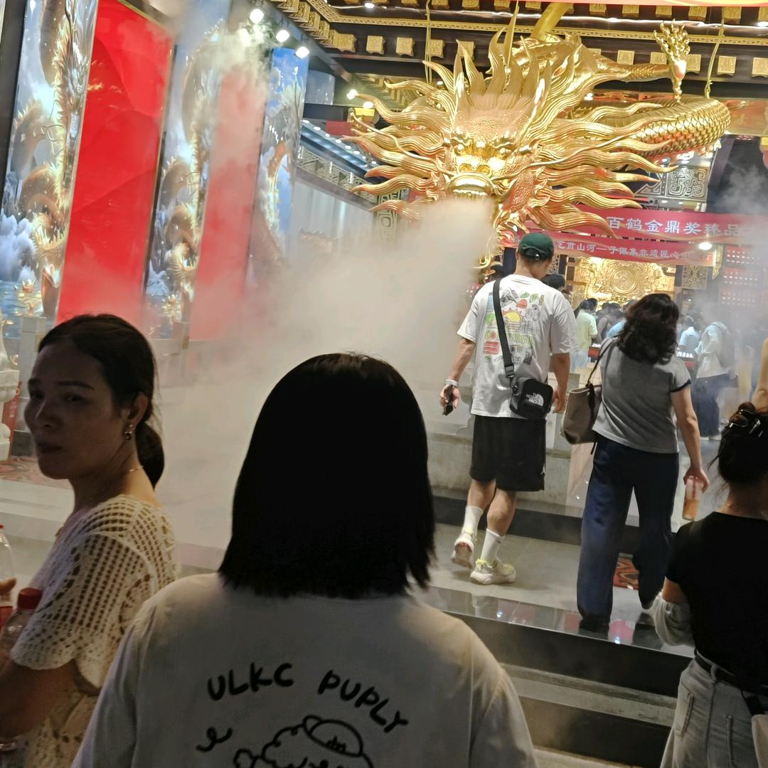 月是故乡明
