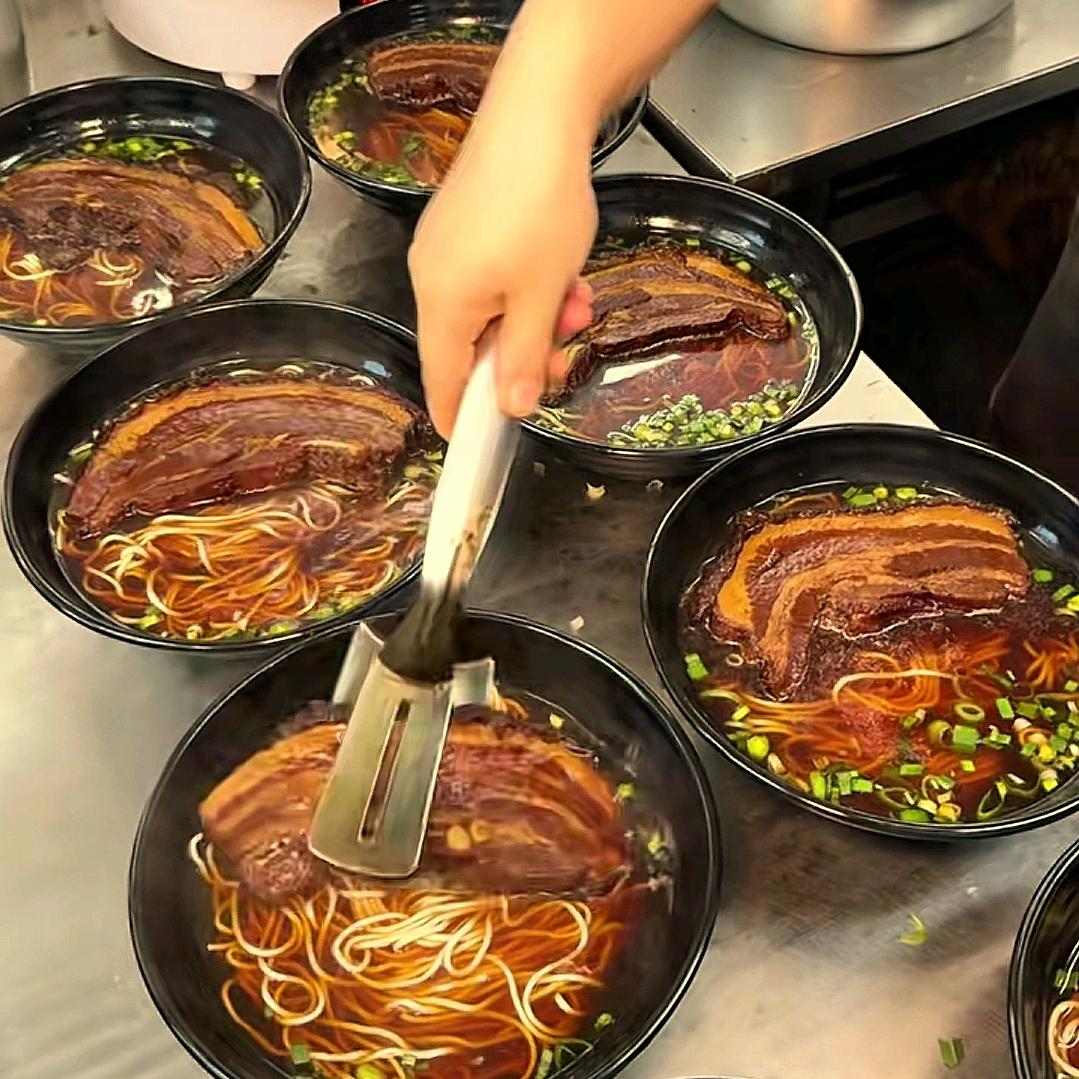 杨贵洲老杨大肉面官方号