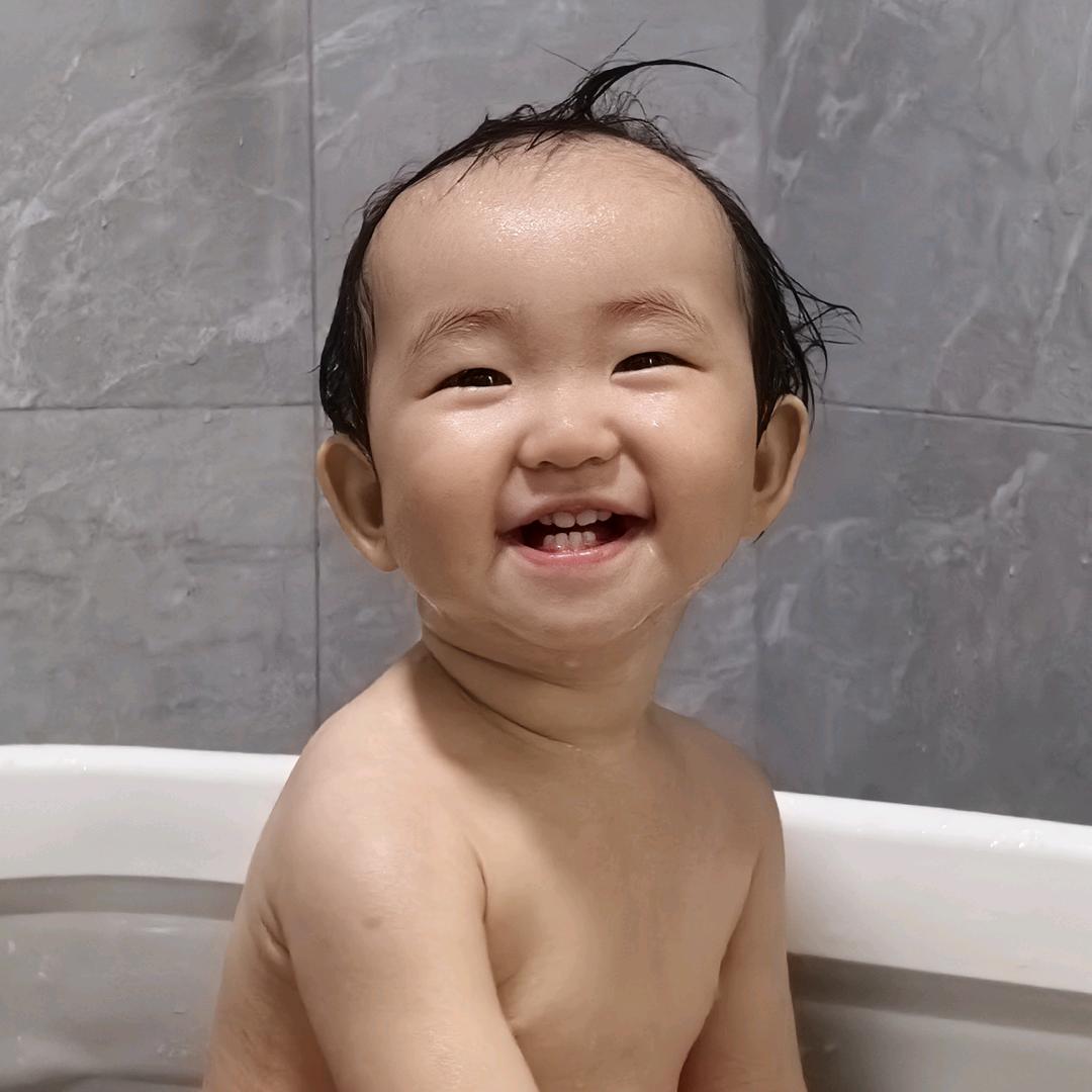 谭九九