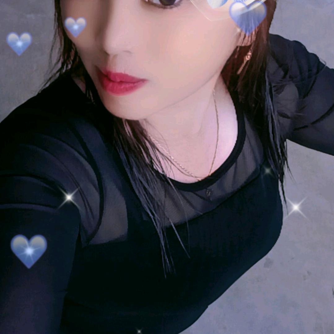 爱臭美的小女人