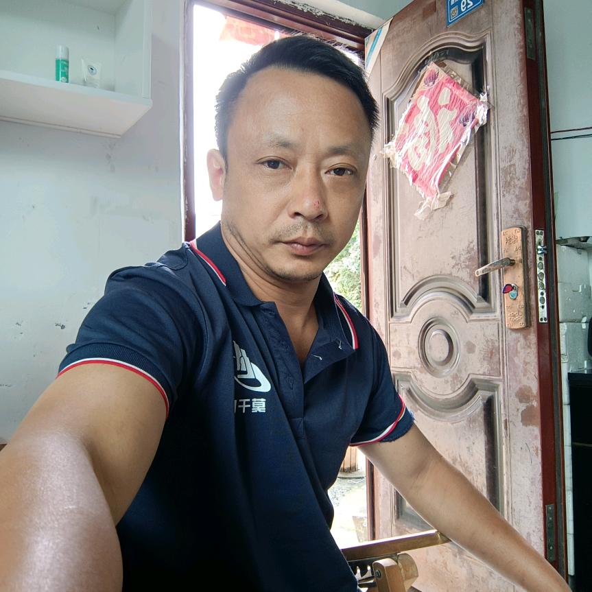 海哥爱训狗