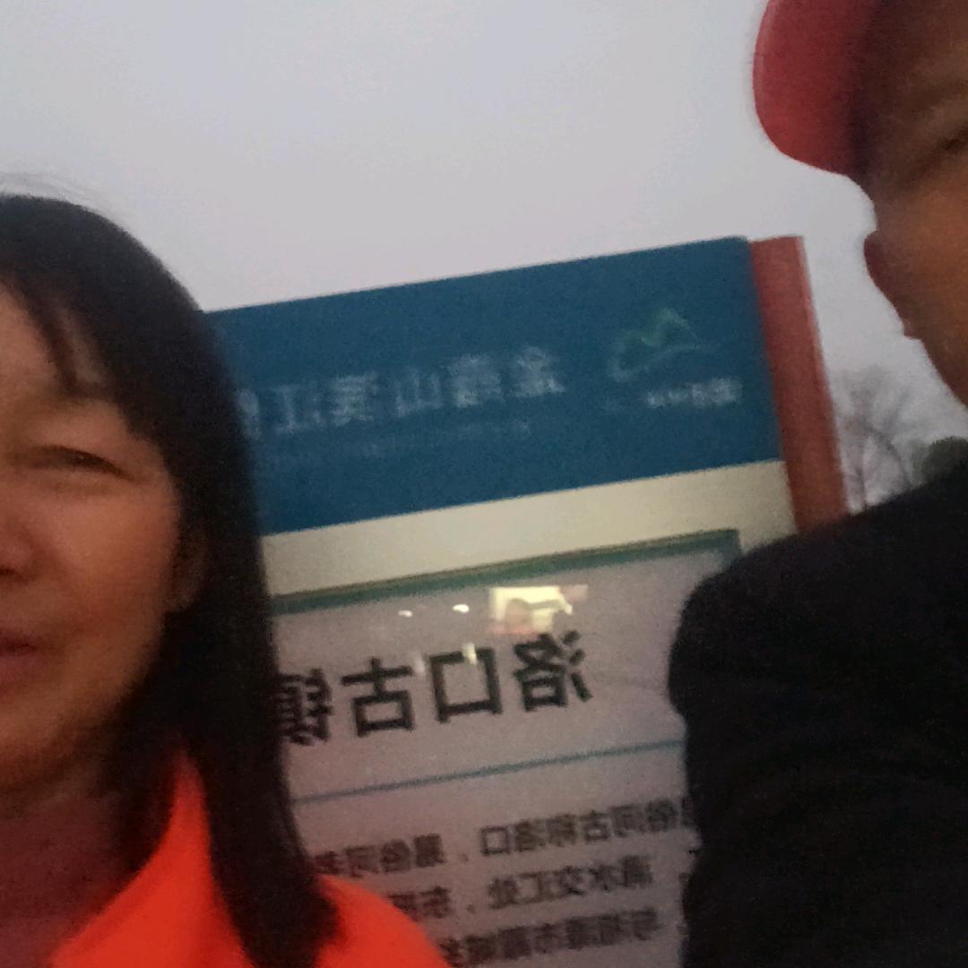 LluzhongHe