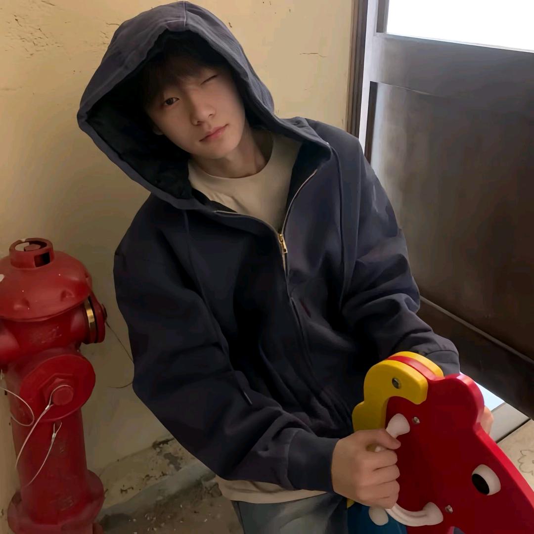 韦少