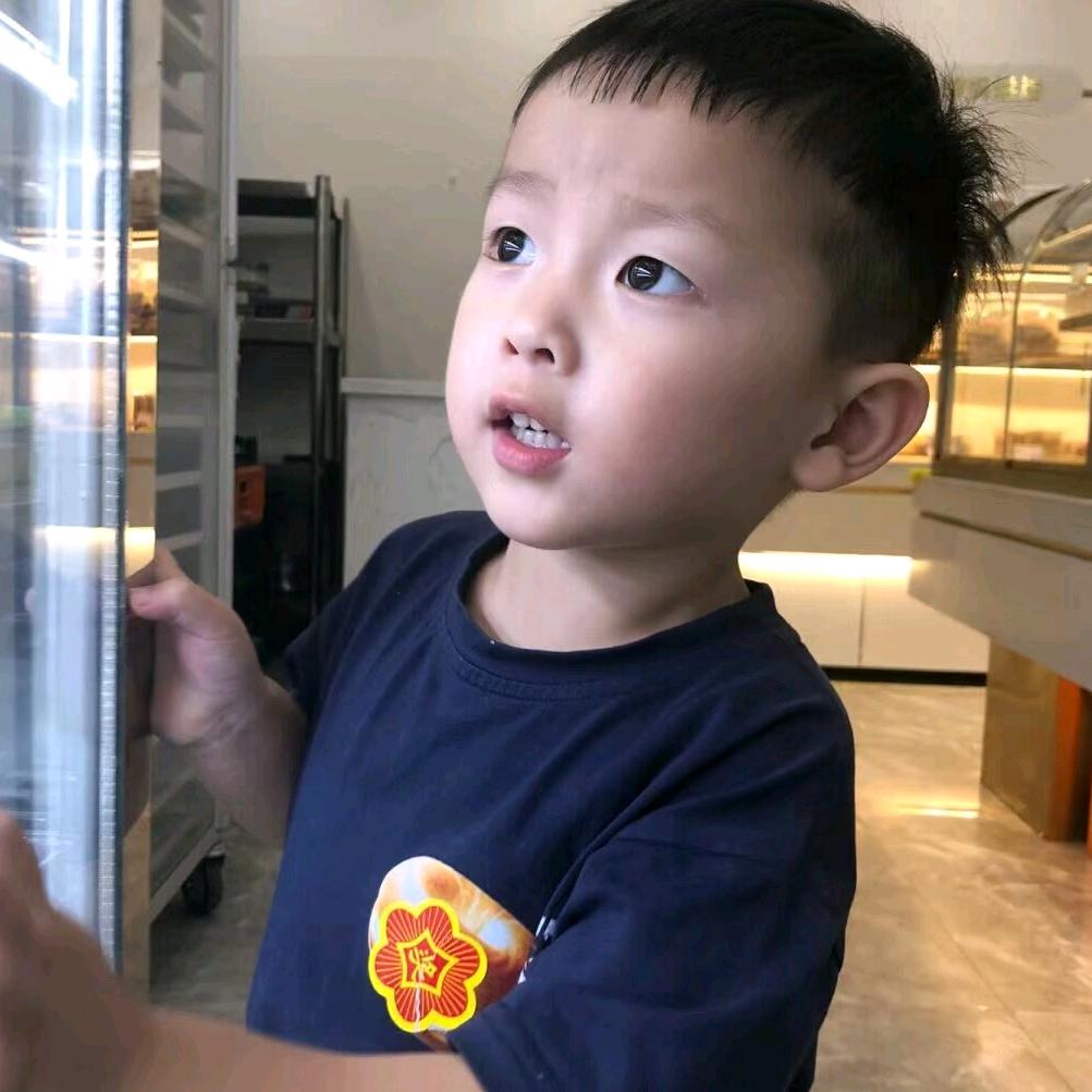 我只是个小学生