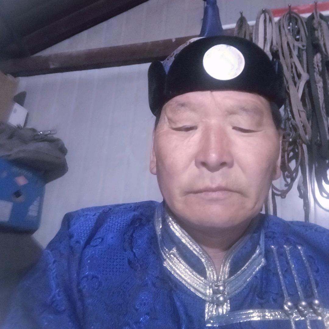 那松吉日嘎拉